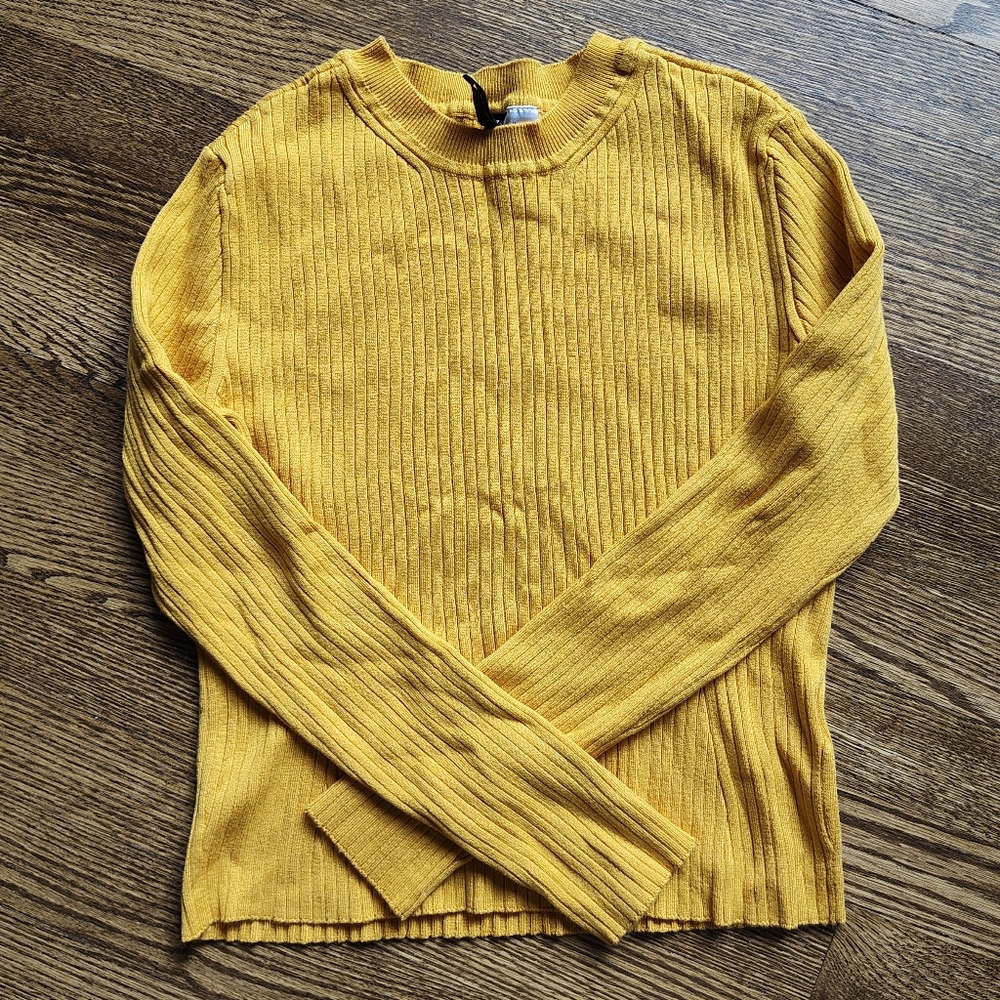 yellow knit sweater